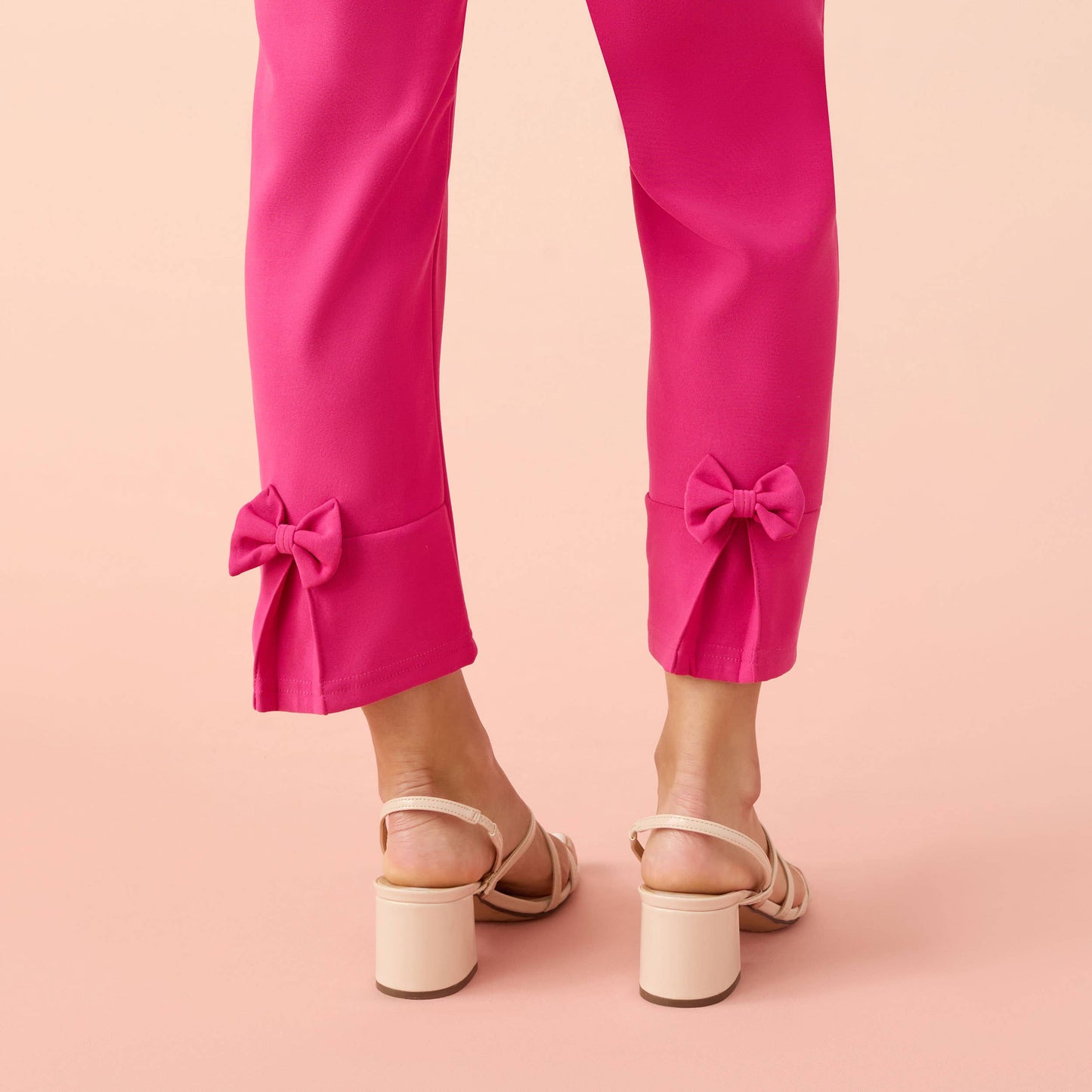 Georgie Bow Back Capri