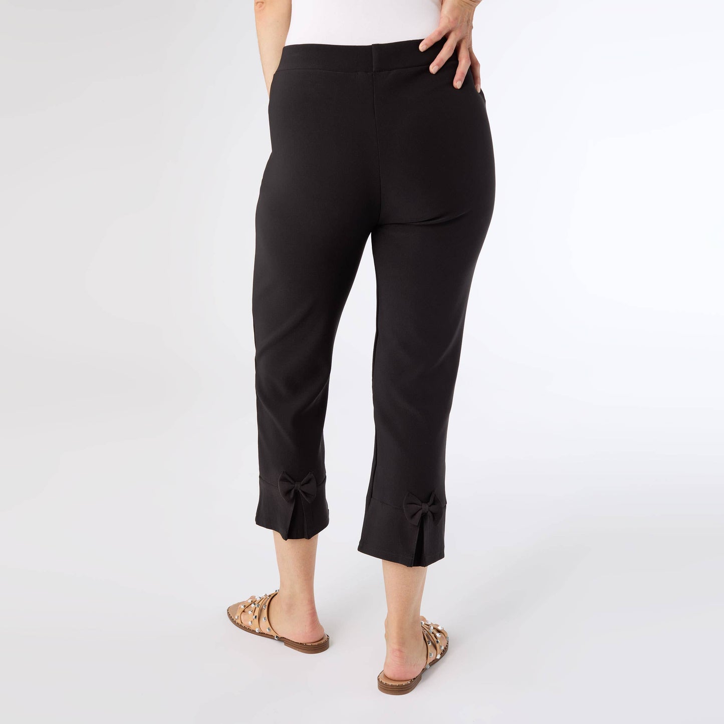 Georgie Bow Back Capri