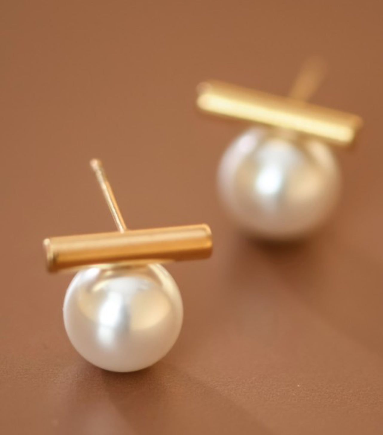 The Harper Bar & Pearl Studs