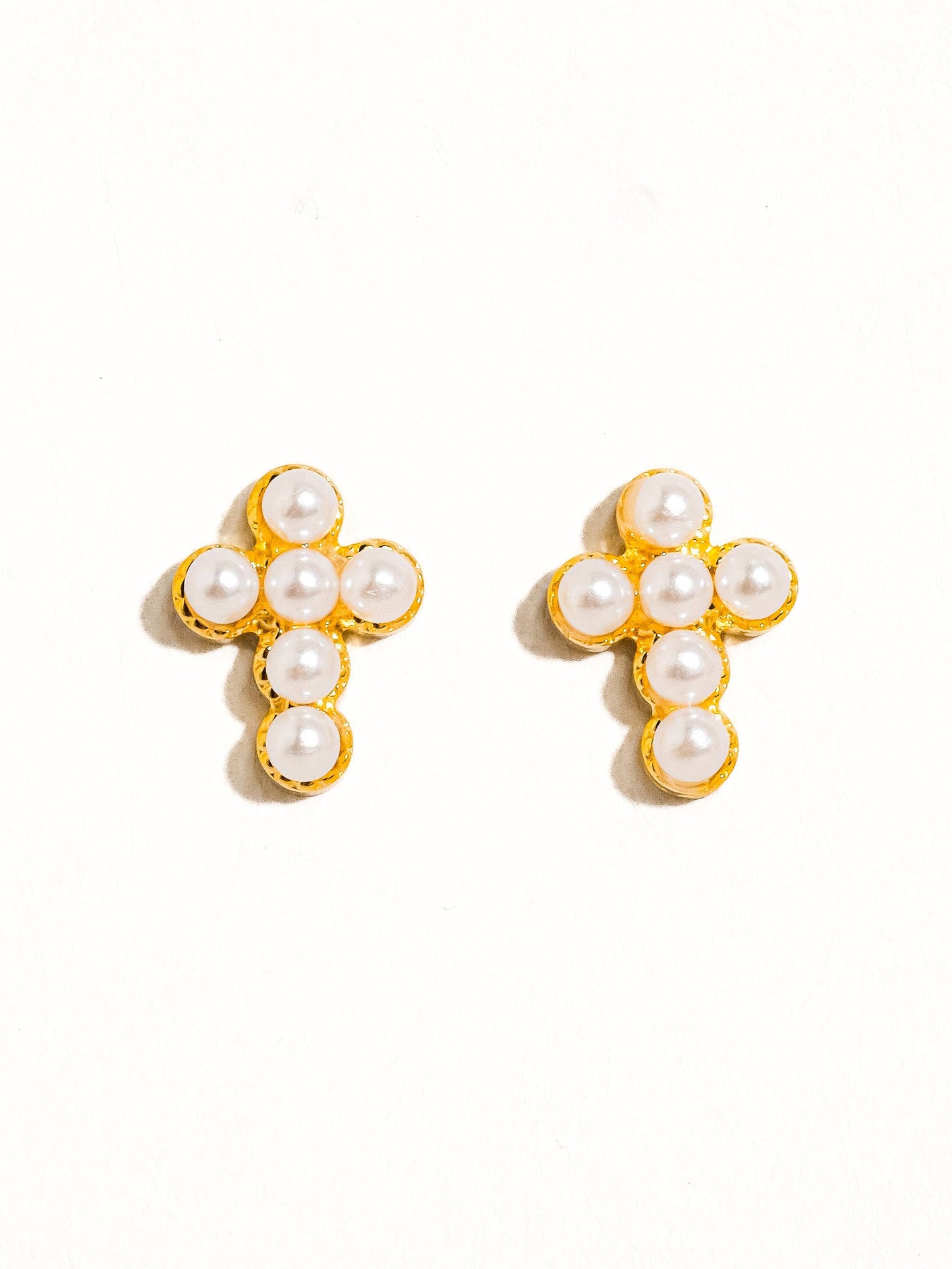 Telo 18K Non-Tarnish Pearl Cross Stud
