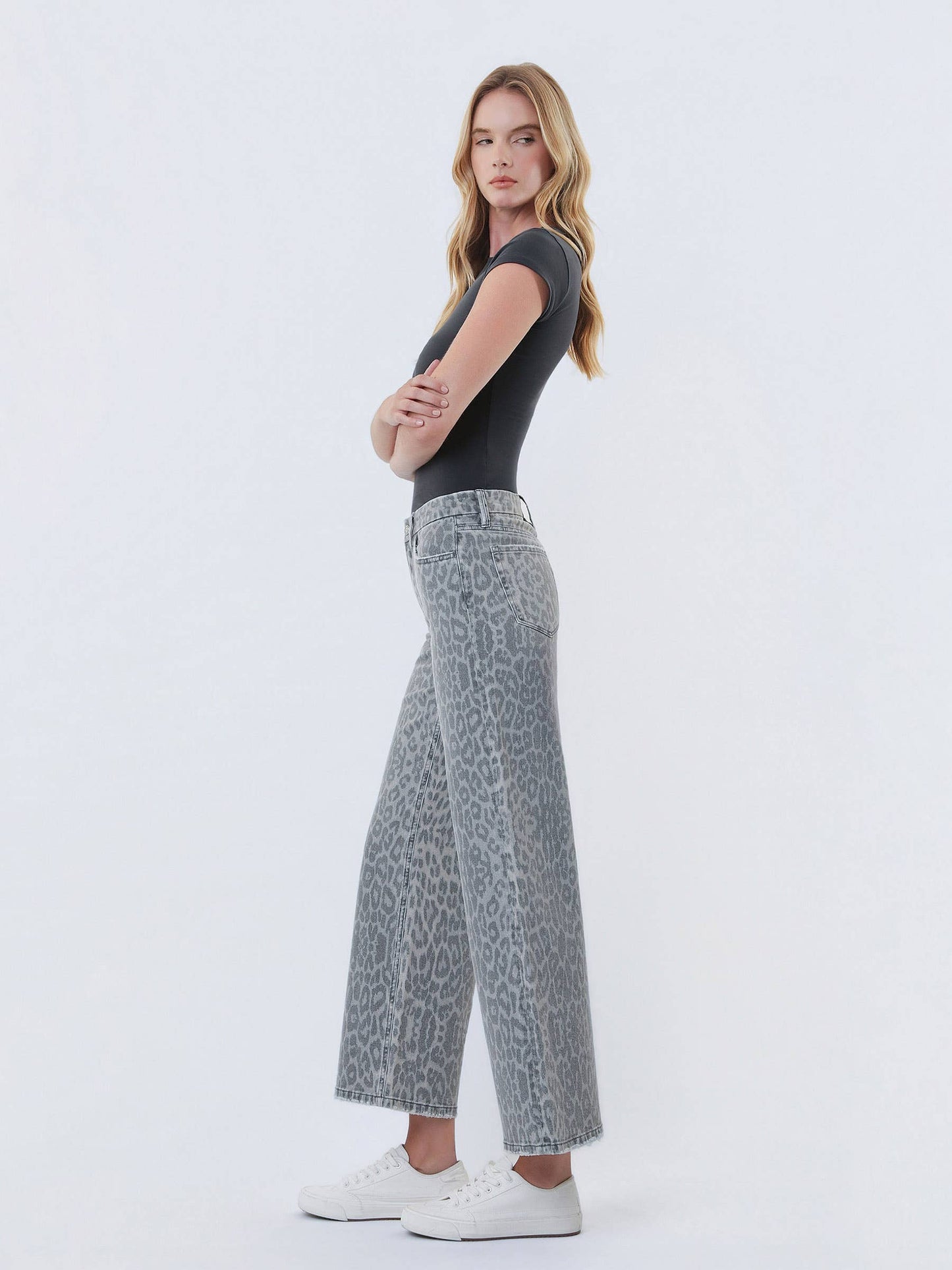 HIGH RISE GREY LEOPARD PRINT CROP WIDE LEG JEANS