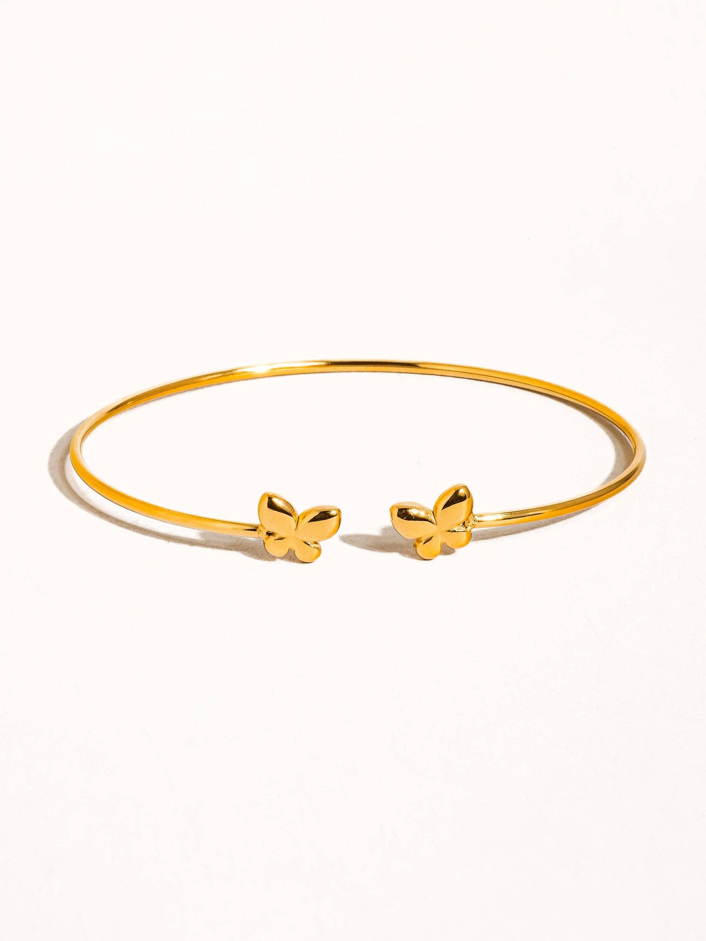 Poppy 18K Gold Non-Tarnish Heart Bangle