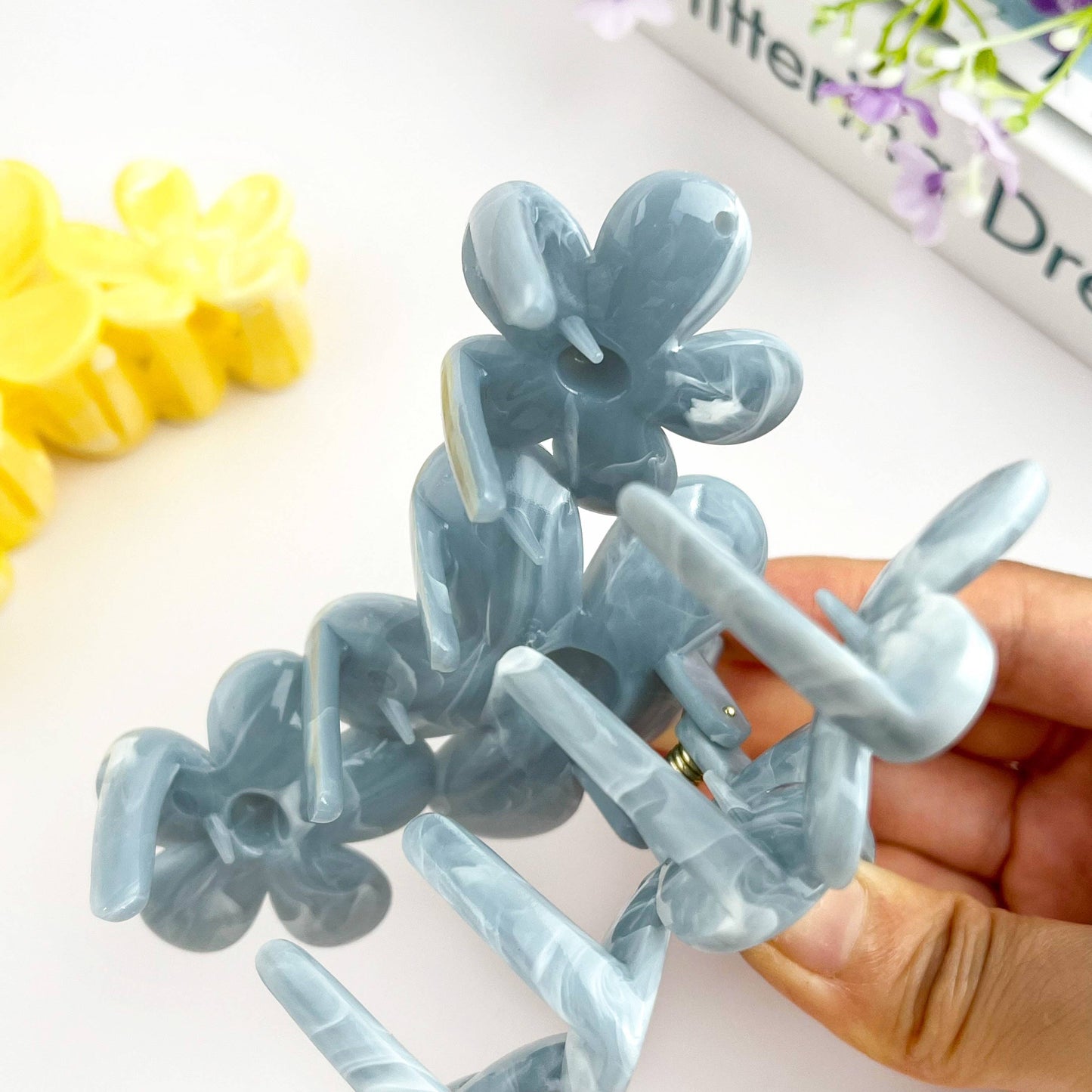 The Daisy Claw Clip