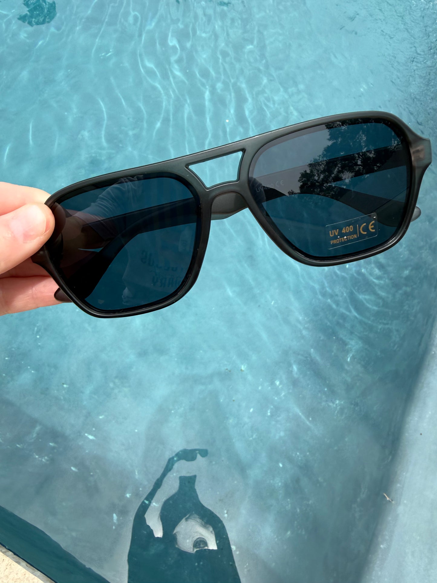 Modern Plastic Aviator Frame Sunglasses Set