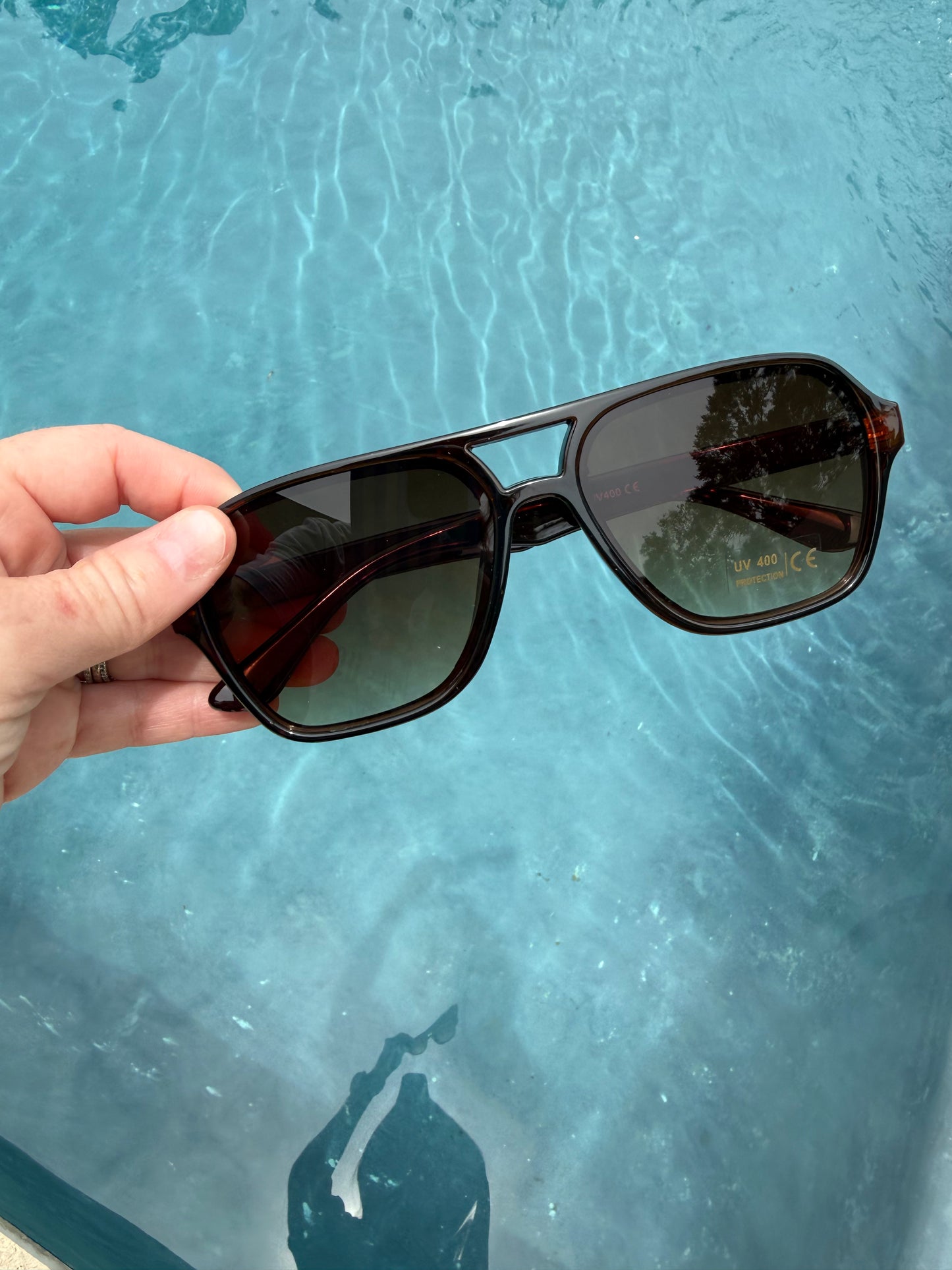 Modern Plastic Aviator Frame Sunglasses Set
