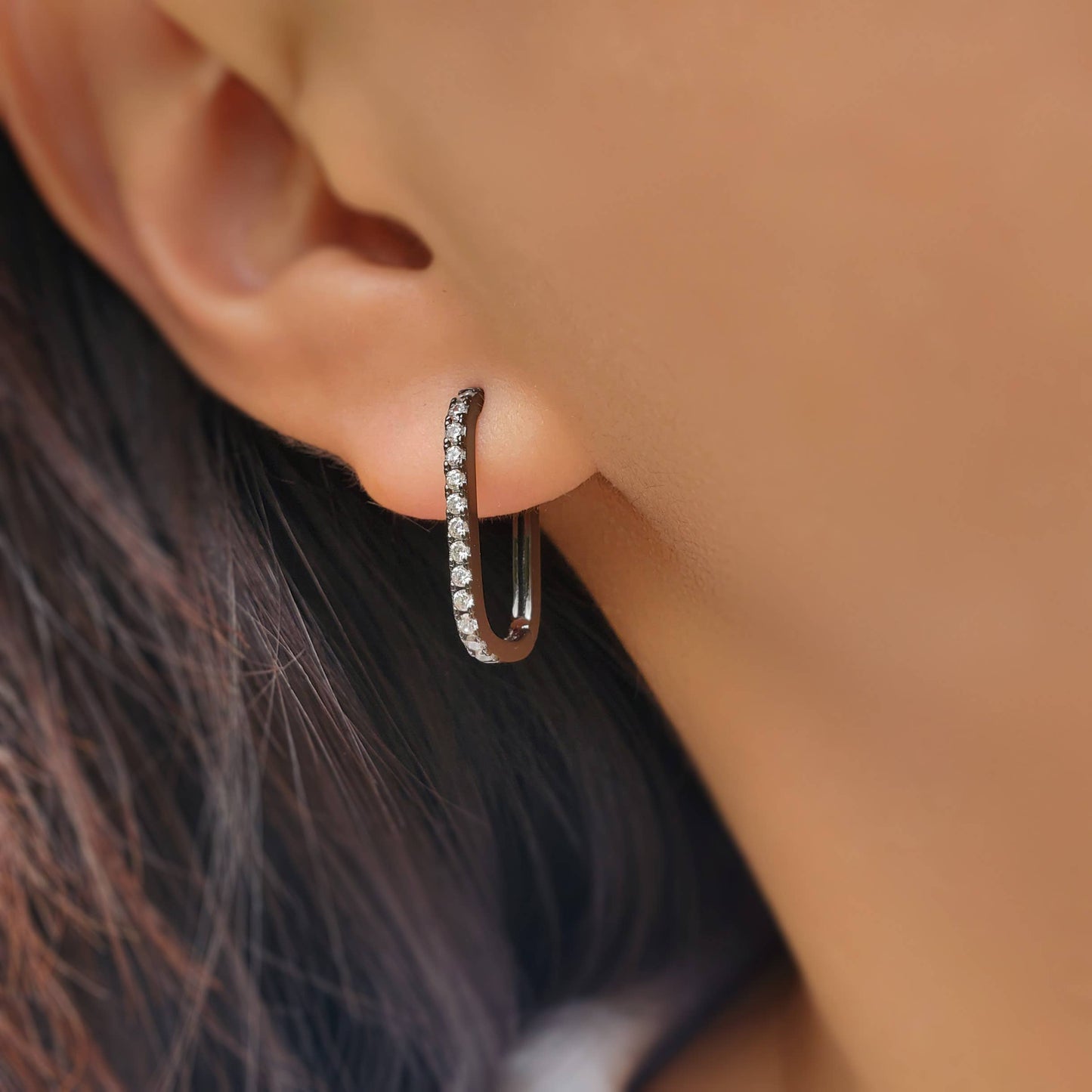 CRYSTAL RECTANGLE HOOP EARRINGS - E-H1195