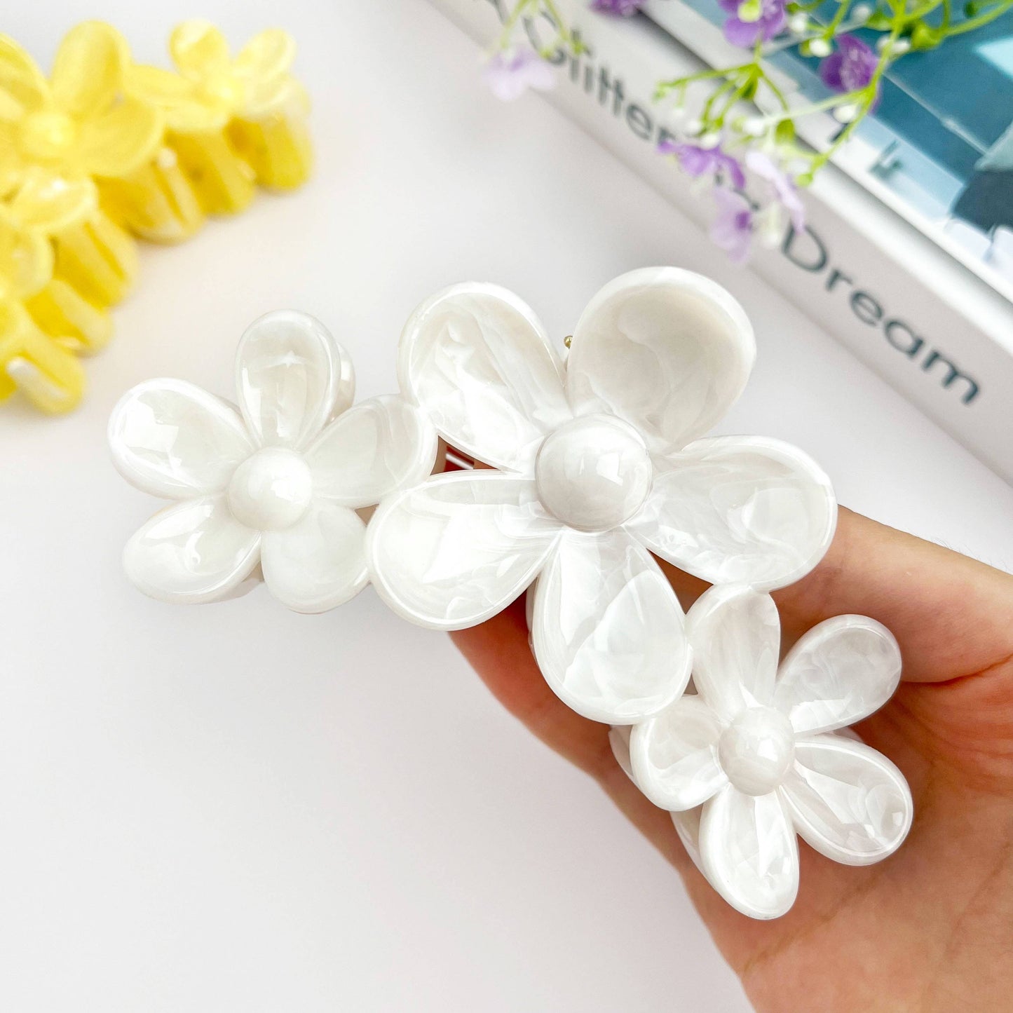 The Daisy Claw Clip