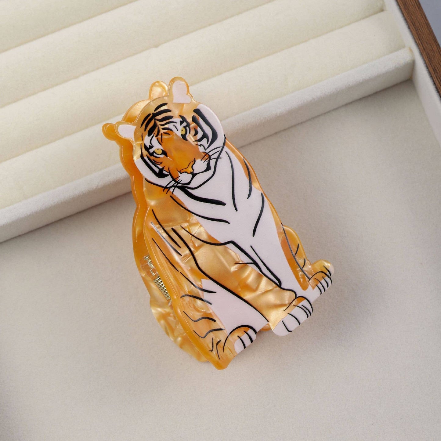 Sitting Tiger Design Animal Acetate Hair Claw Clip