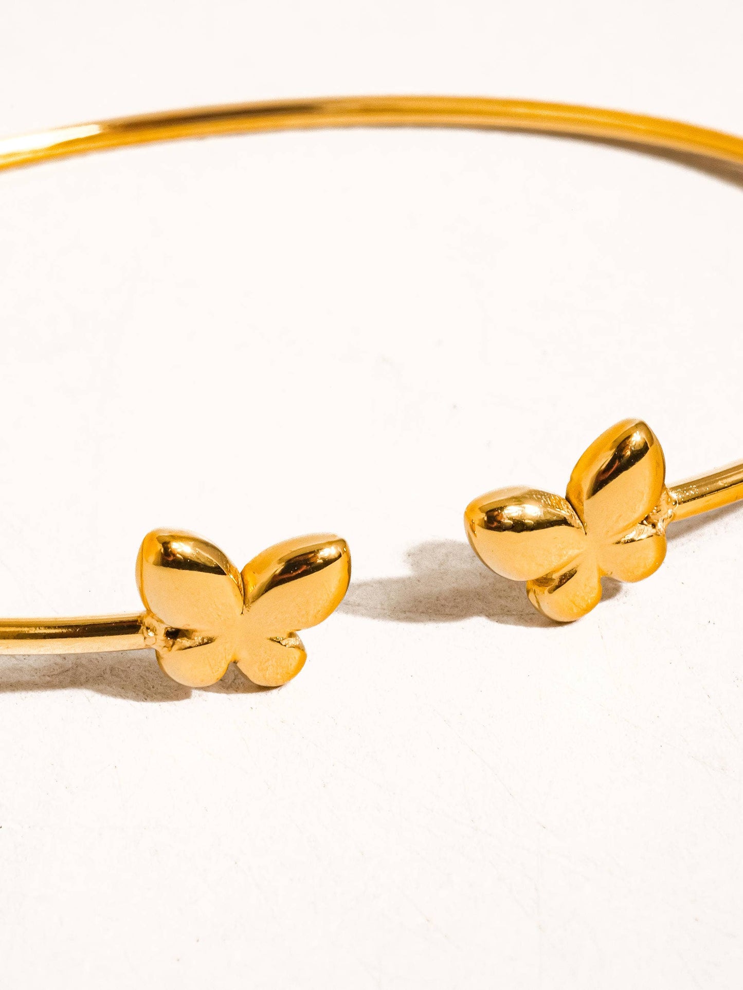 Poppy 18K Gold Non-Tarnish Heart Bangle